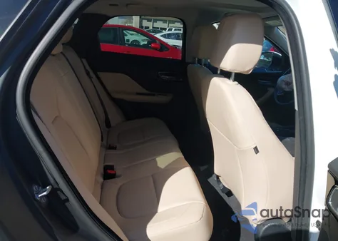 2017 Jaguar F-Pace 35T Premium z USA, uszkodzony, nr VIN SADCJ2BV6HA489271